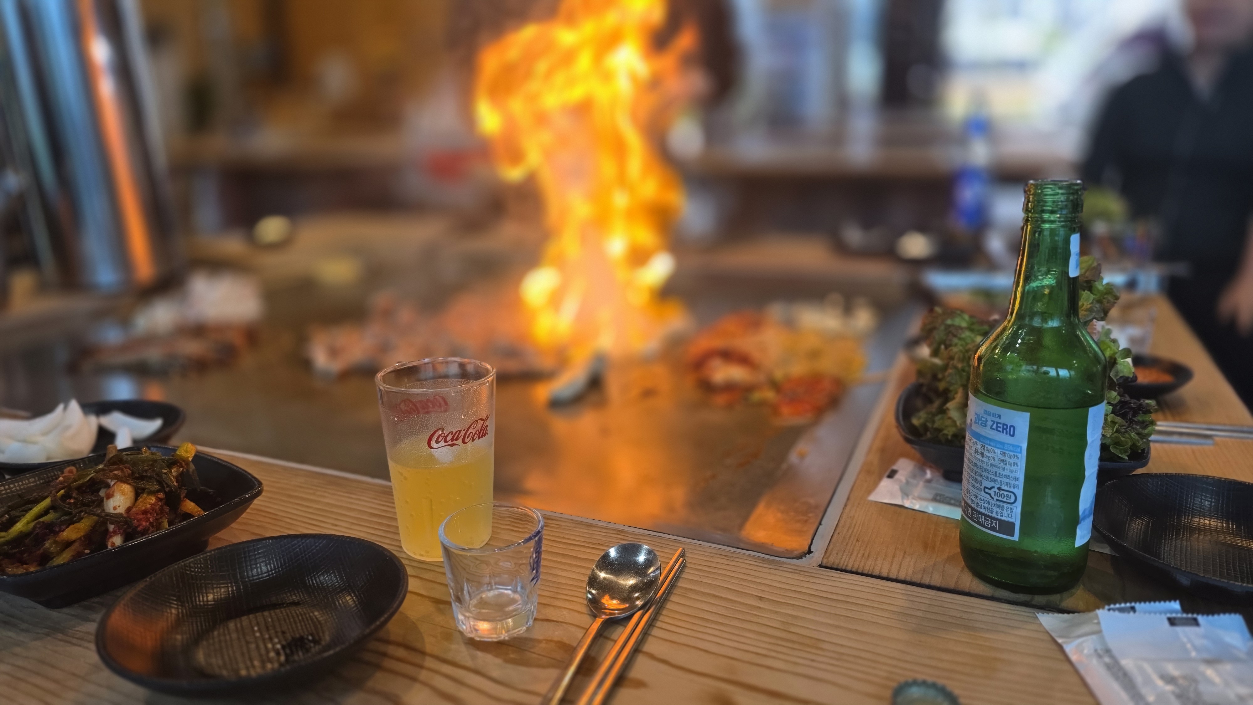 가장 빠르게 철판 위에서 피어난 화려한 불꽃, 미각과